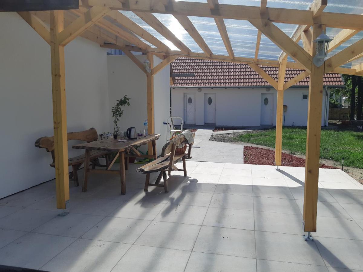 Mirella Rooms Palic Luaran gambar