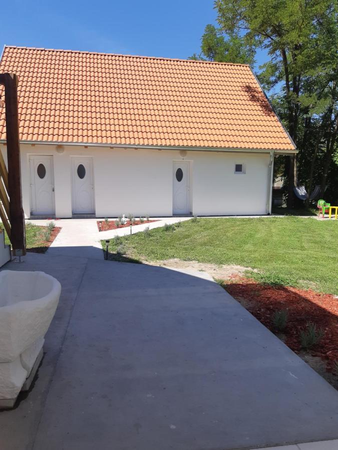 Mirella Rooms Palic Luaran gambar