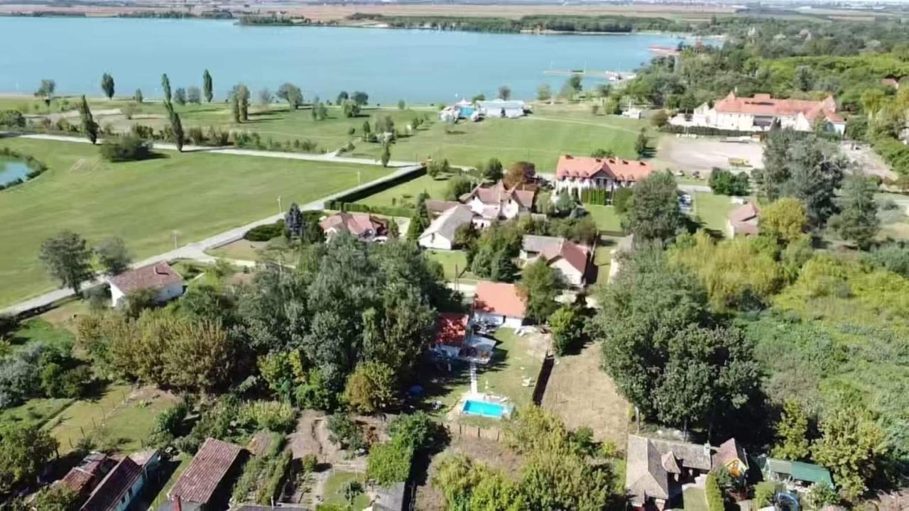 Mirella Rooms Palic Luaran gambar