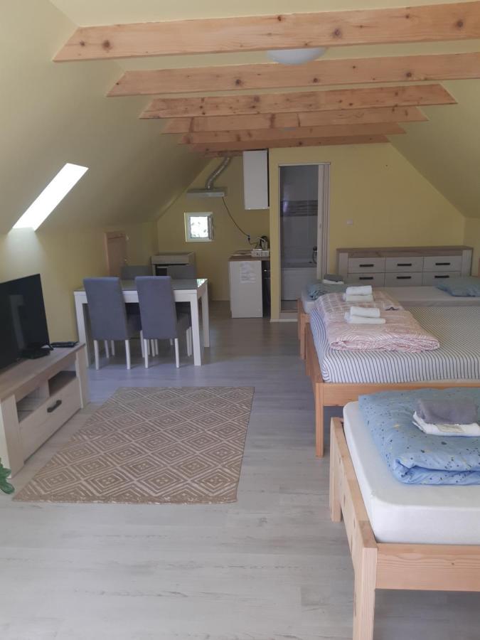 Mirella Rooms Palic Luaran gambar
