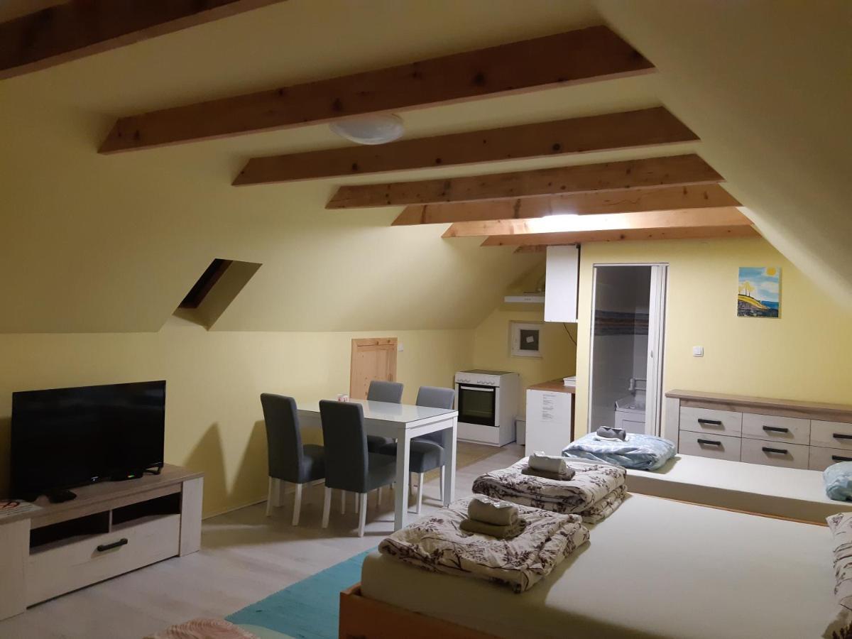 Mirella Rooms Palic Luaran gambar